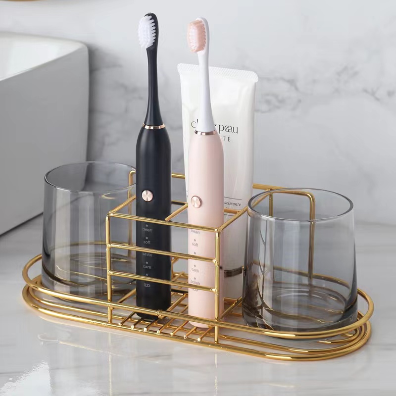 Złoty uchwyt na szczoteczki do – Toothbrush Holder Set recenzja i cena